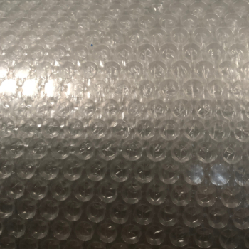 Burbujas de plástico reciclado